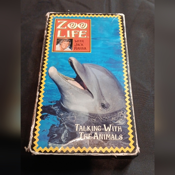 2 Zoo Life VHS Tapes - Picture 3 of 10